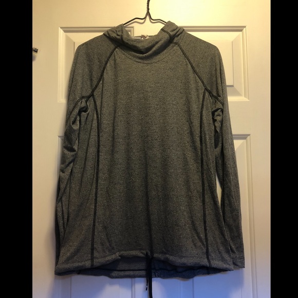 Under Armour Tops - Under Armour Heatgear Lightweight Hoodie